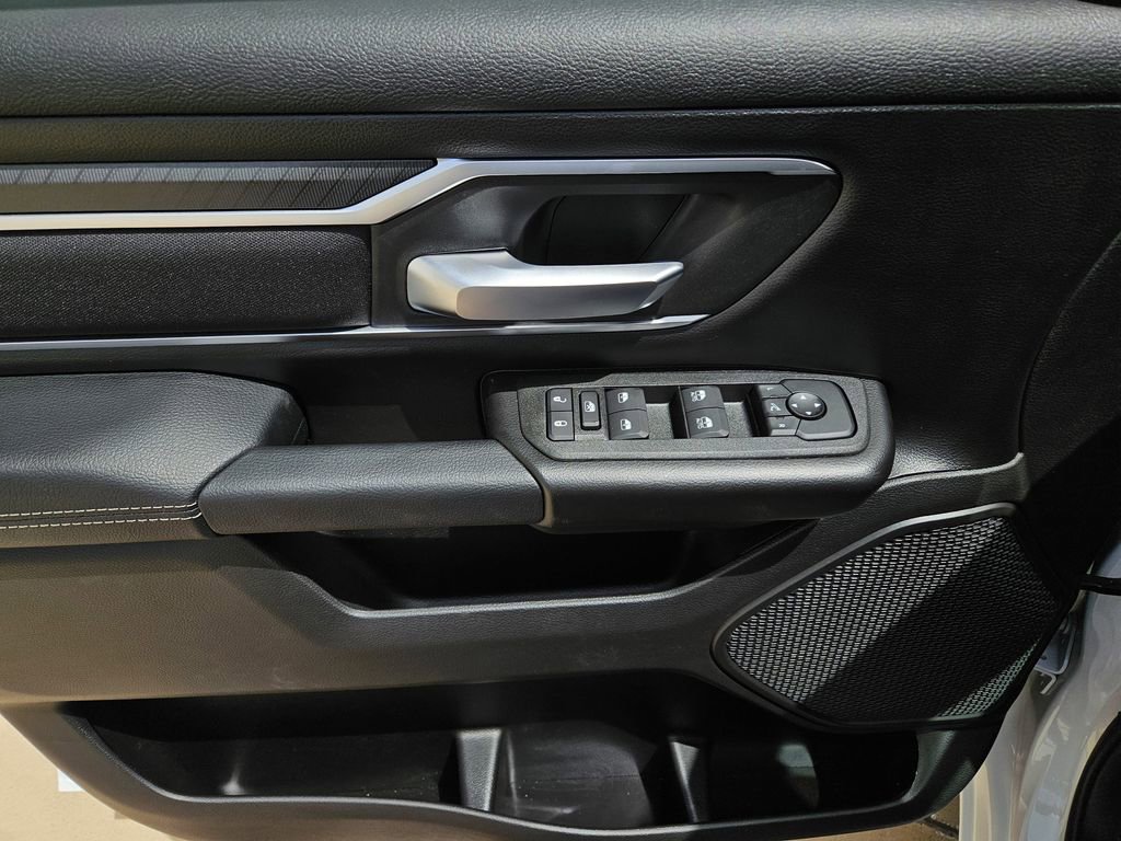 New 2026 RAM 1500 4x4 Crew Cab image 14