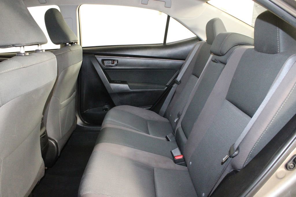 Used 2017 Toyota Corolla LE image 11