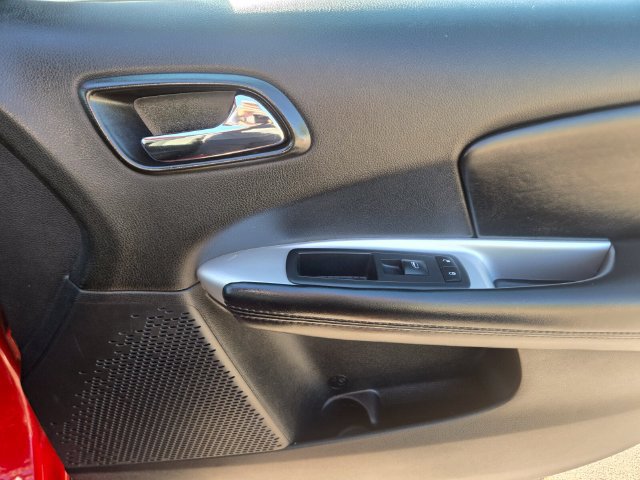 Used 2020 Dodge Journey SE w/ SE Popular Equipment Group FWD image 24