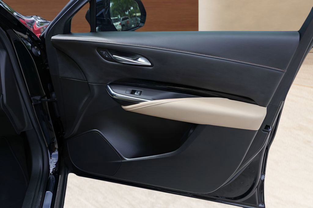 Certified 2024 Cadillac XT4 Luxury FWD image 25