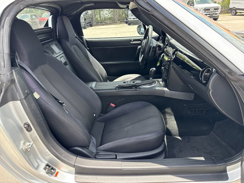Used 2008 MAZDA MX-5 Miata Touring RWD image 21