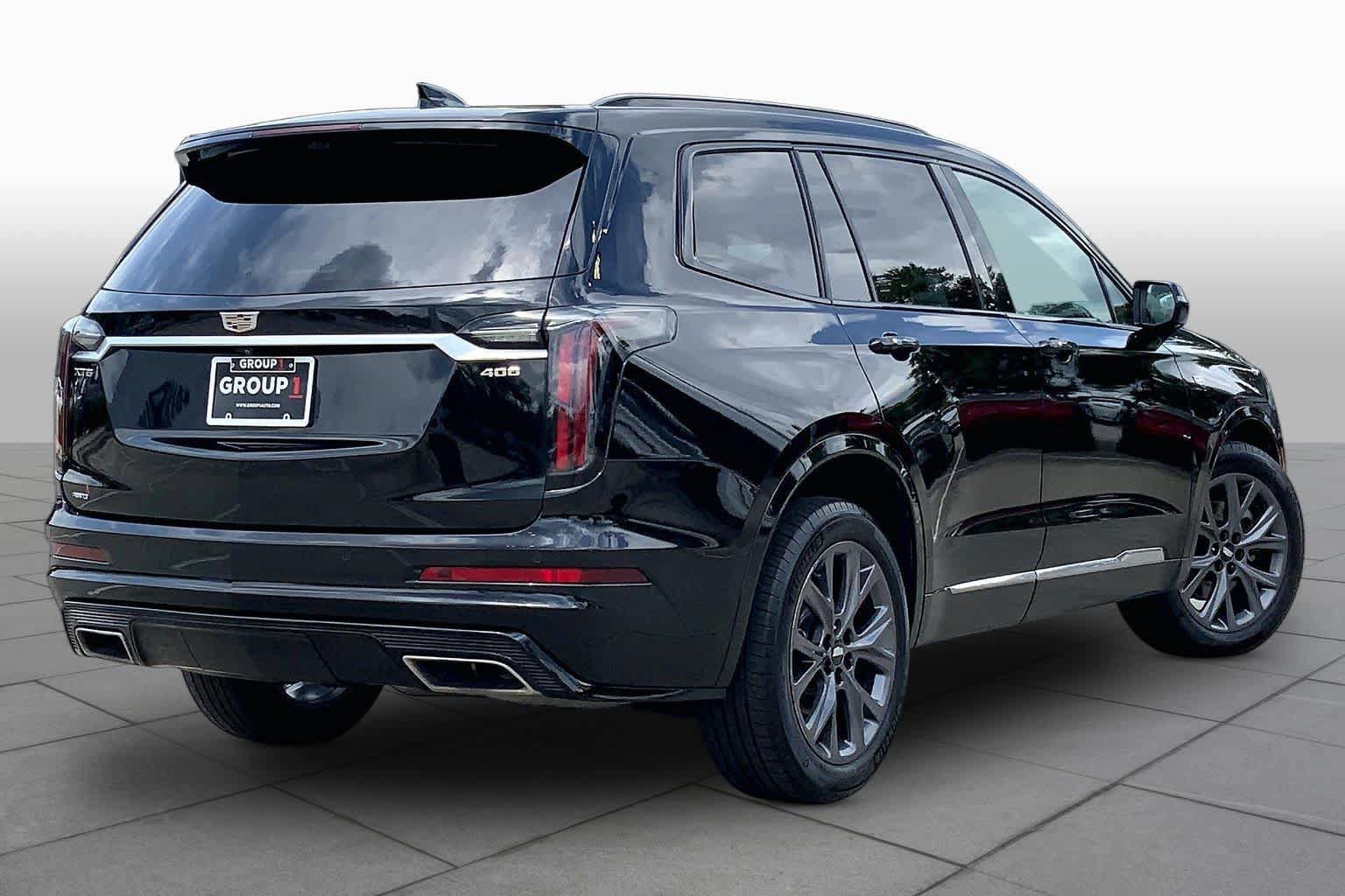 Used 2020 Cadillac XT6 Sport w/ Platinum Package AWD/4WD image 13