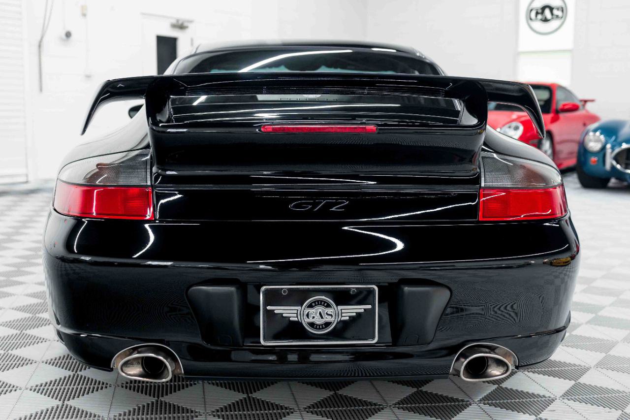 Used 2002 Porsche 911 GT2 RWD image 8