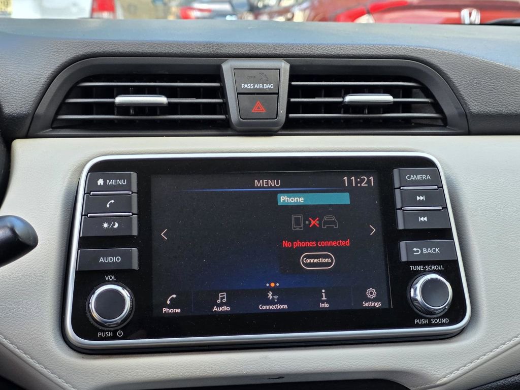 Used 2021 Nissan Versa SV image 12