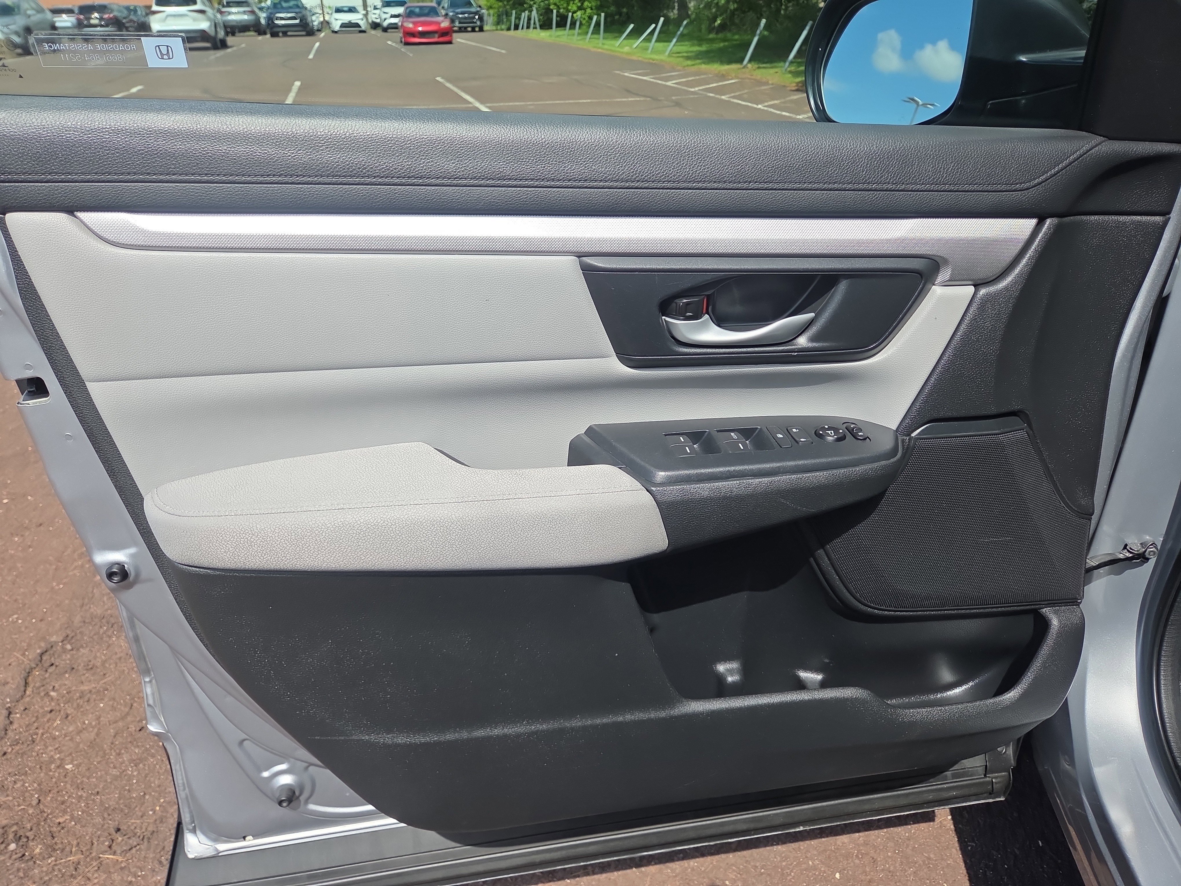 Used 2018 Honda CR-V LX image 14