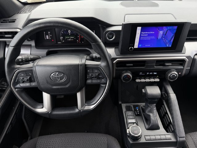 Used 2025 Toyota 4Runner SR5 AWD/4WD image 13