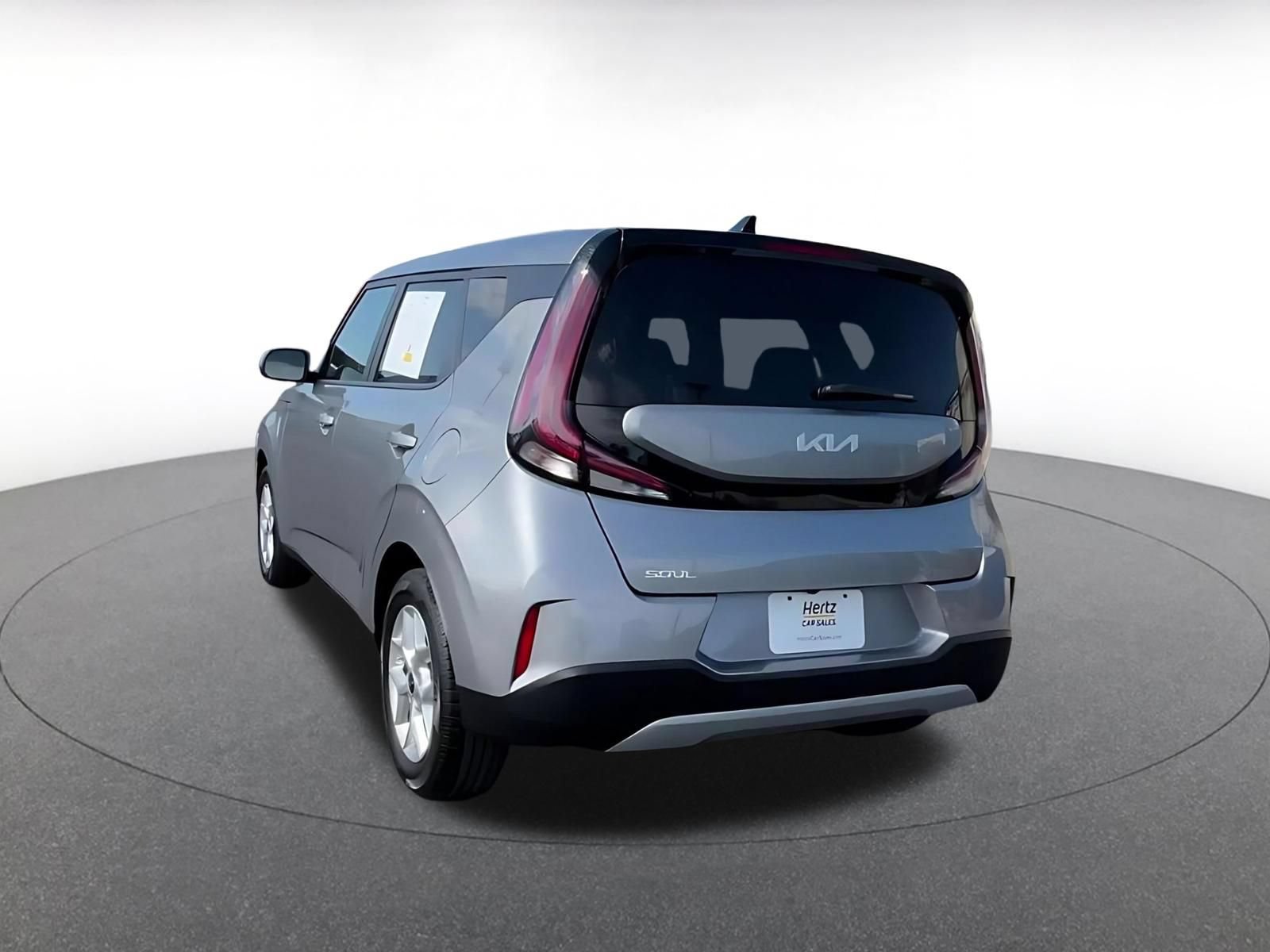 Used 2025 Kia Soul LX w/ LX Technology Package FWD image 11