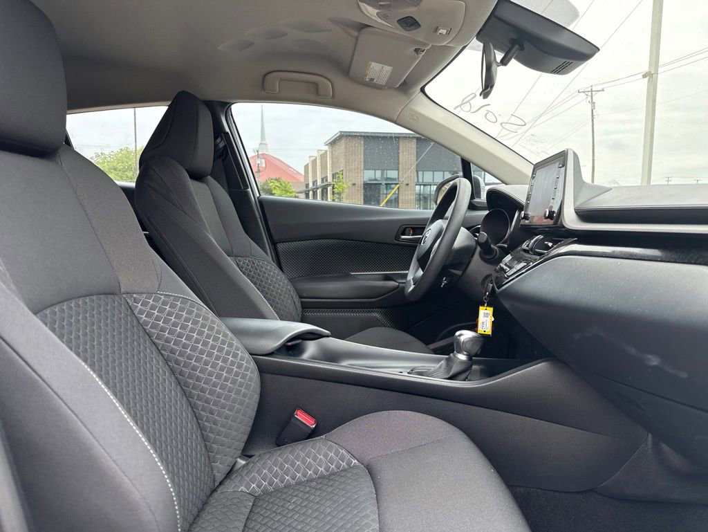 Used 2021 Toyota C-HR LE FWD image 8