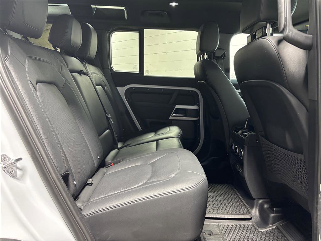 Used 2023 Land Rover Defender 110 SE image 37
