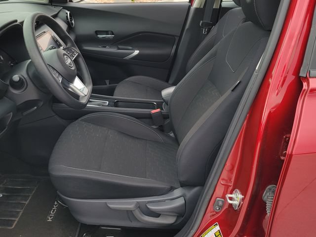 Used 2024 Nissan Kicks SV FWD image 9