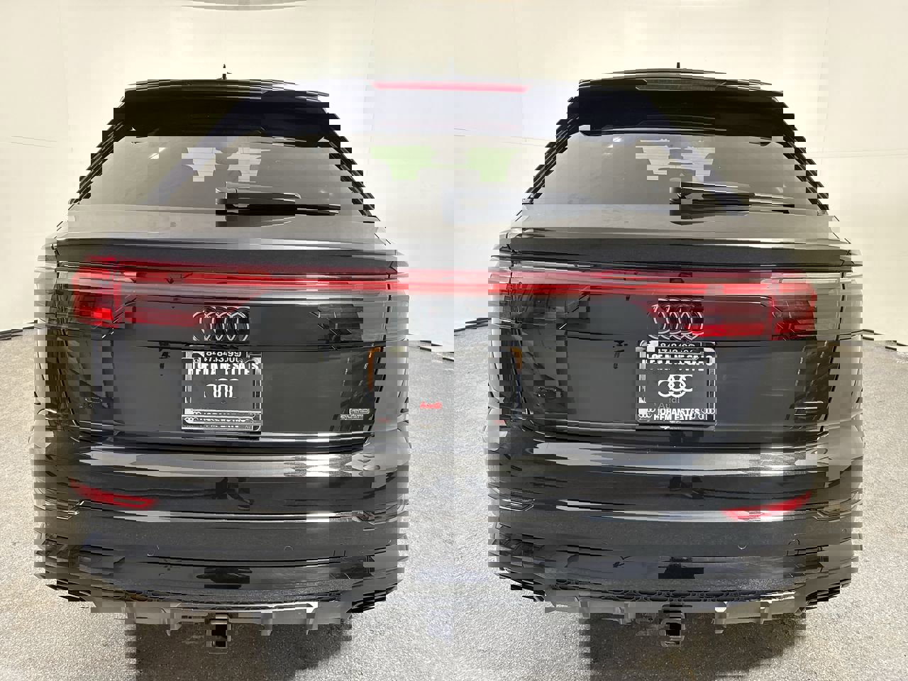Used 2025 Audi Q8 Premium Plus w/ Premium Plus Package image 6