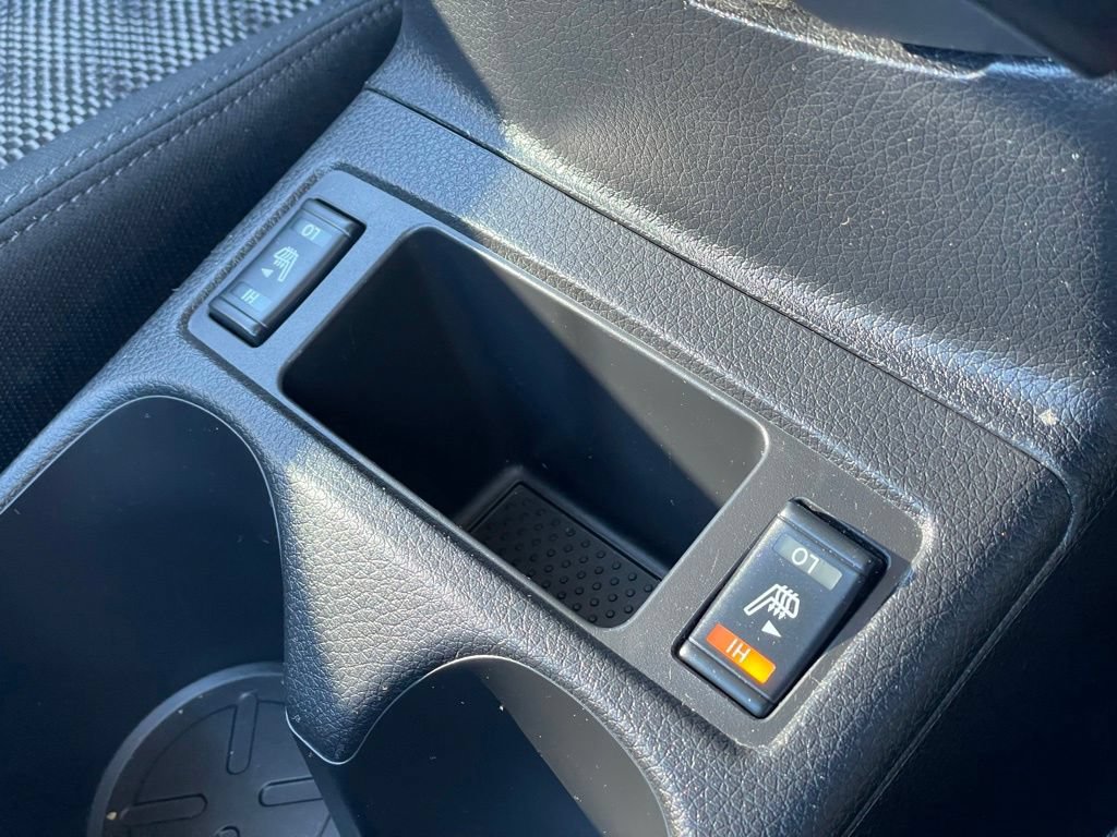Certified 2021 Nissan Rogue Sport SV AWD/4WD image 25
