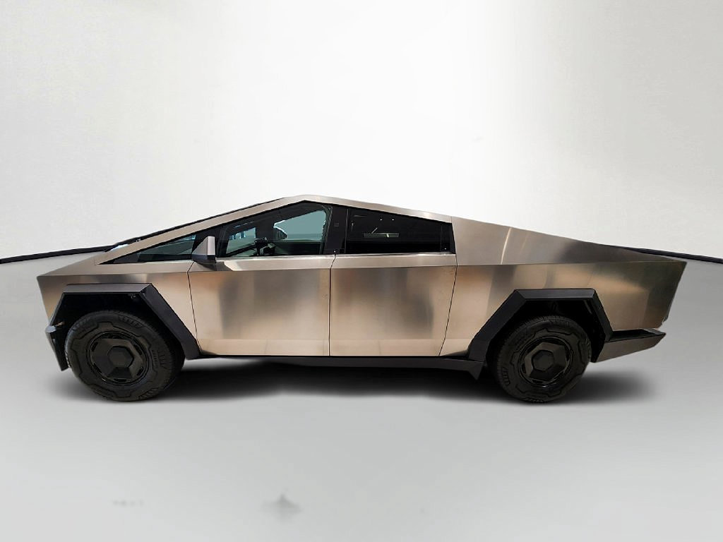 Used 2026 Tesla Cybertruck AWD Crew Cab image 4