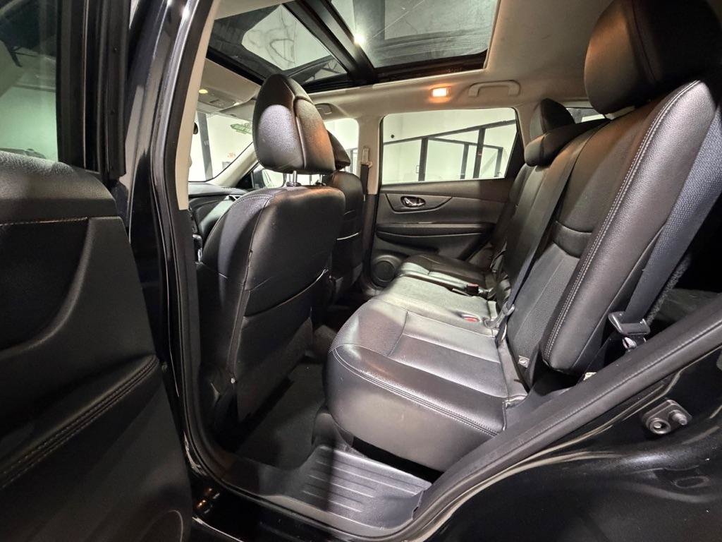 Used 2016 Nissan Rogue SL w/ SL Premium Package AWD/4WD image 14