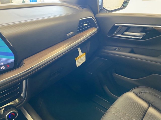 New 2026 Chevrolet Suburban High Country image 19