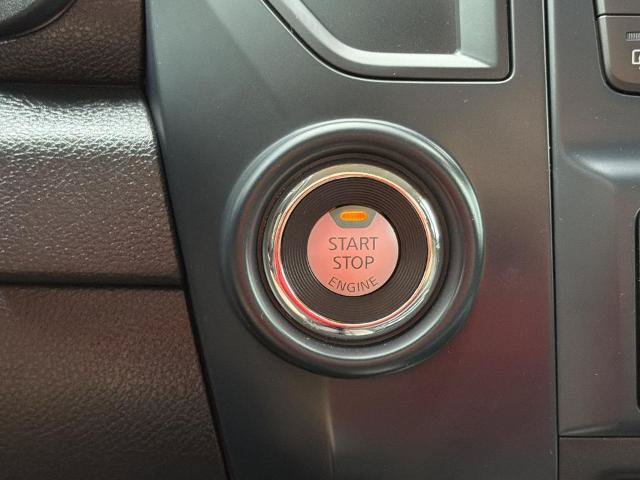 Certified 2024 Nissan Titan SV w/ SV Convenience Package RWD image 10