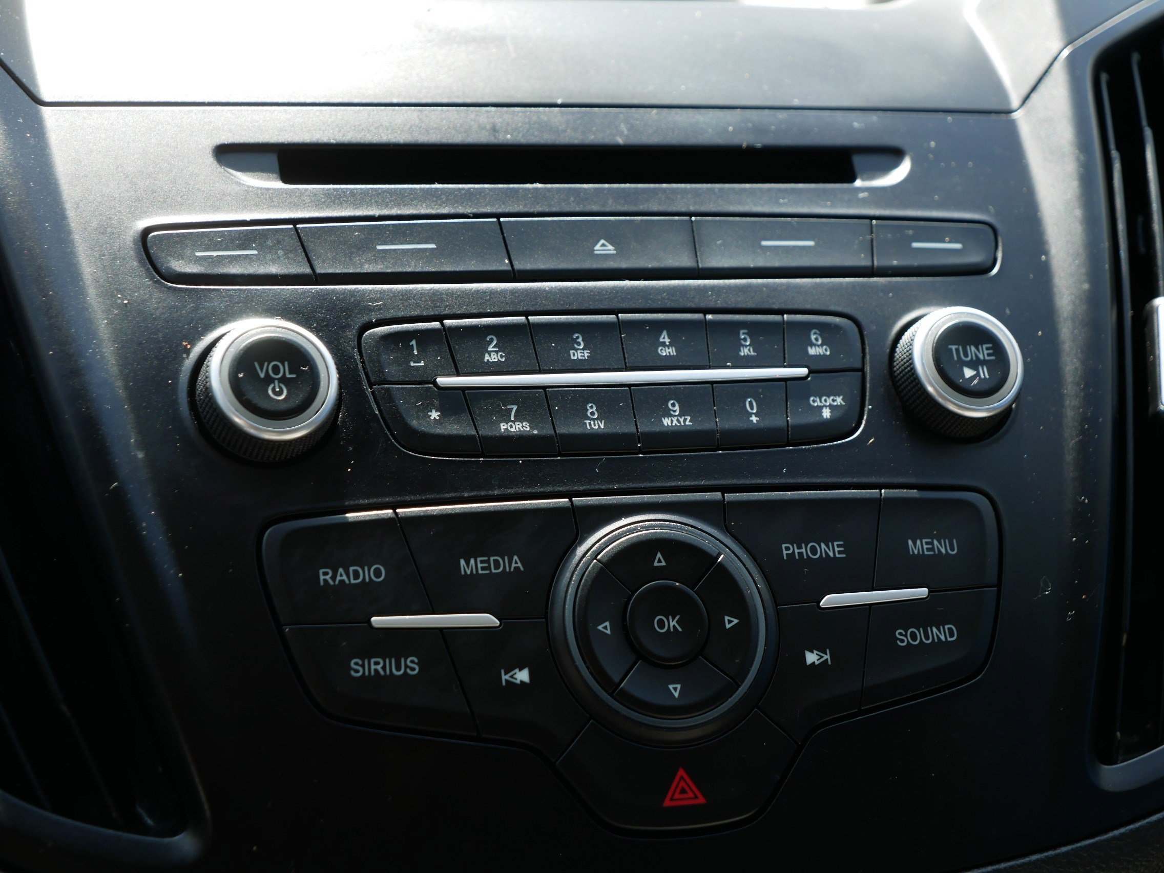 Used 2018 Ford Escape SE image 29