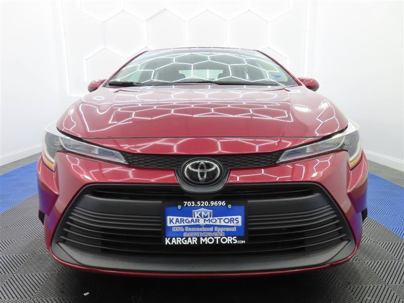 Used 2023 Toyota Corolla LE FWD image 3