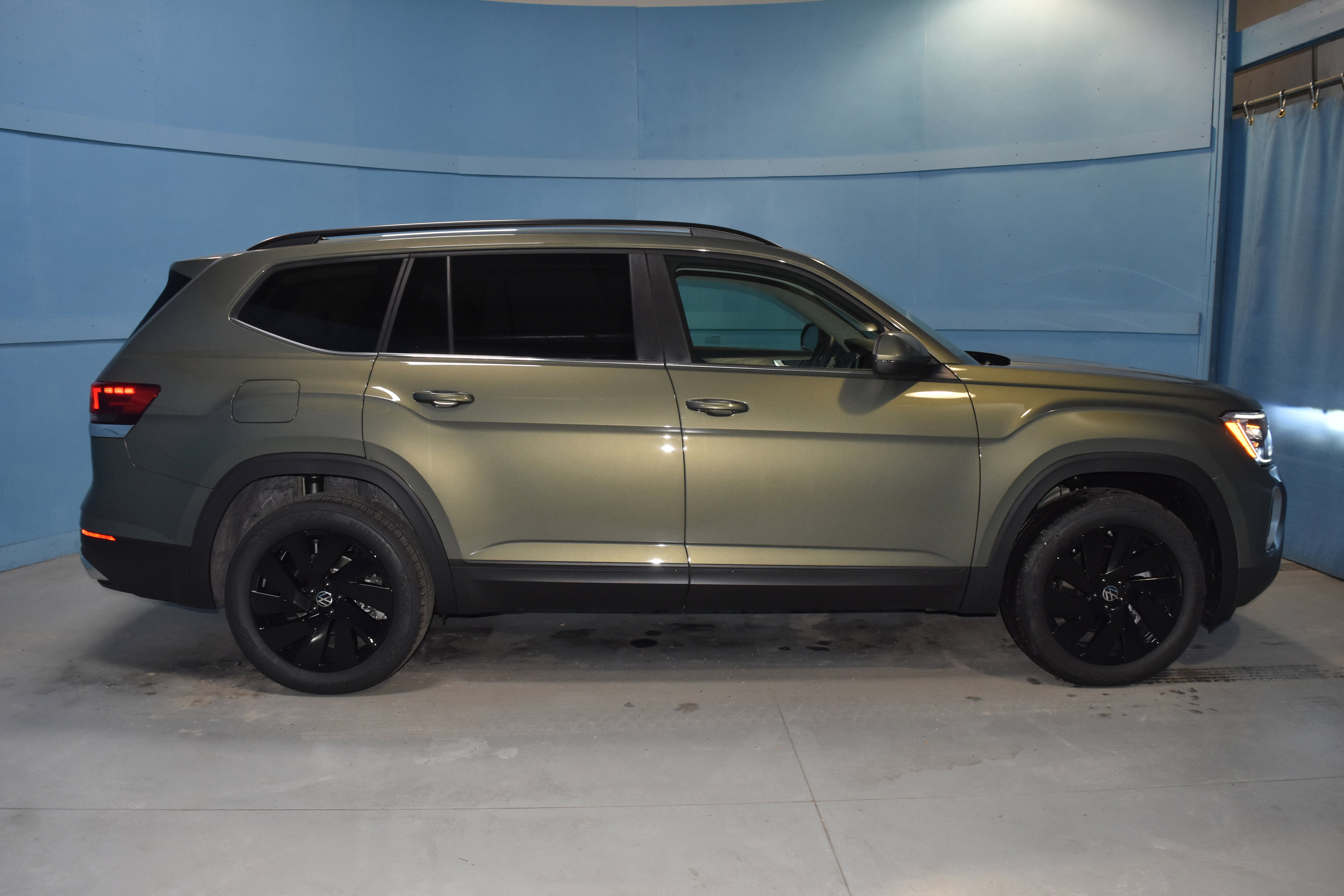 New 2026 Volkswagen Atlas SE image 18