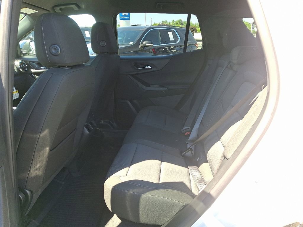 New 2026 Chevrolet Equinox LT w/ Midnight Edition FWD image 5