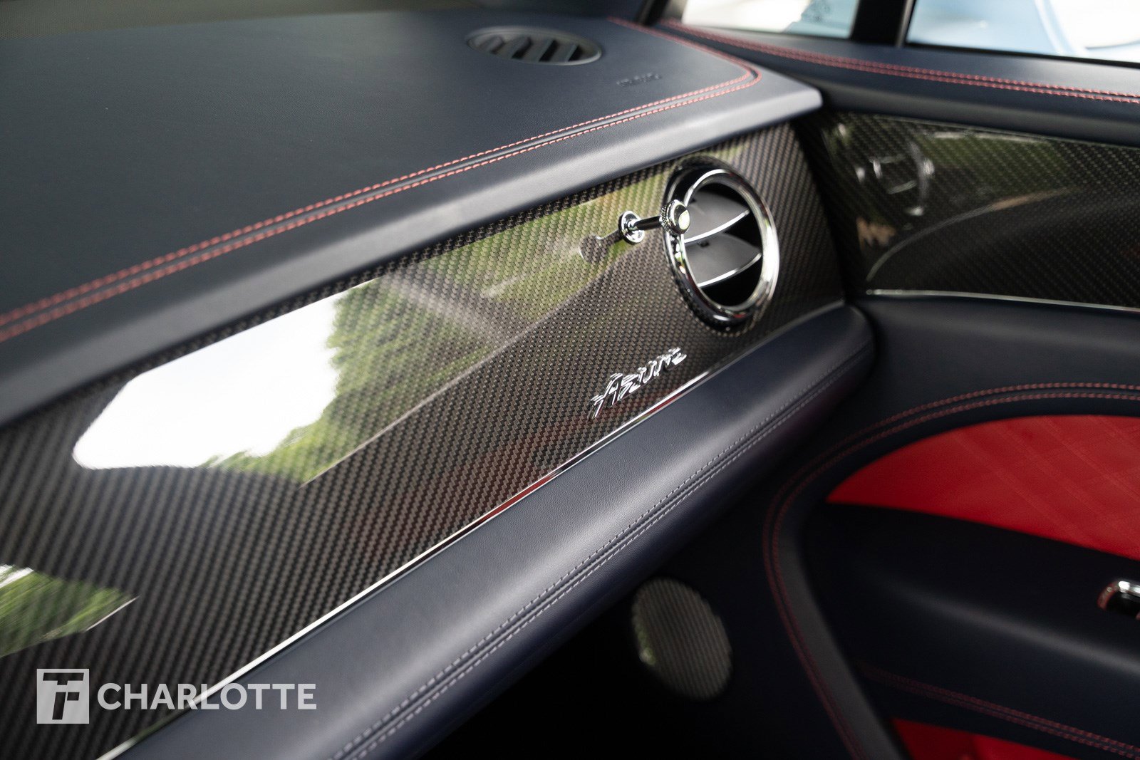 Used 2023 Bentley Bentayga Extended Wheelbase image 31