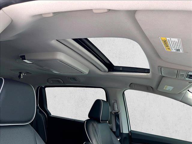 Used 2025 Honda Odyssey Elite image 17