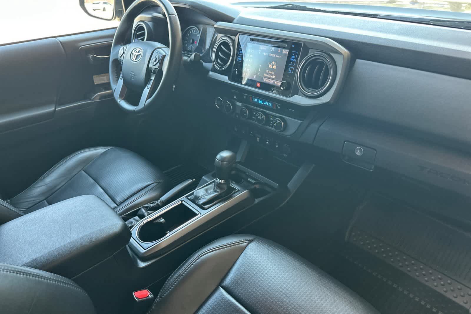 Used 2019 Toyota Tacoma TRD Off-Road AWD/4WD image 14