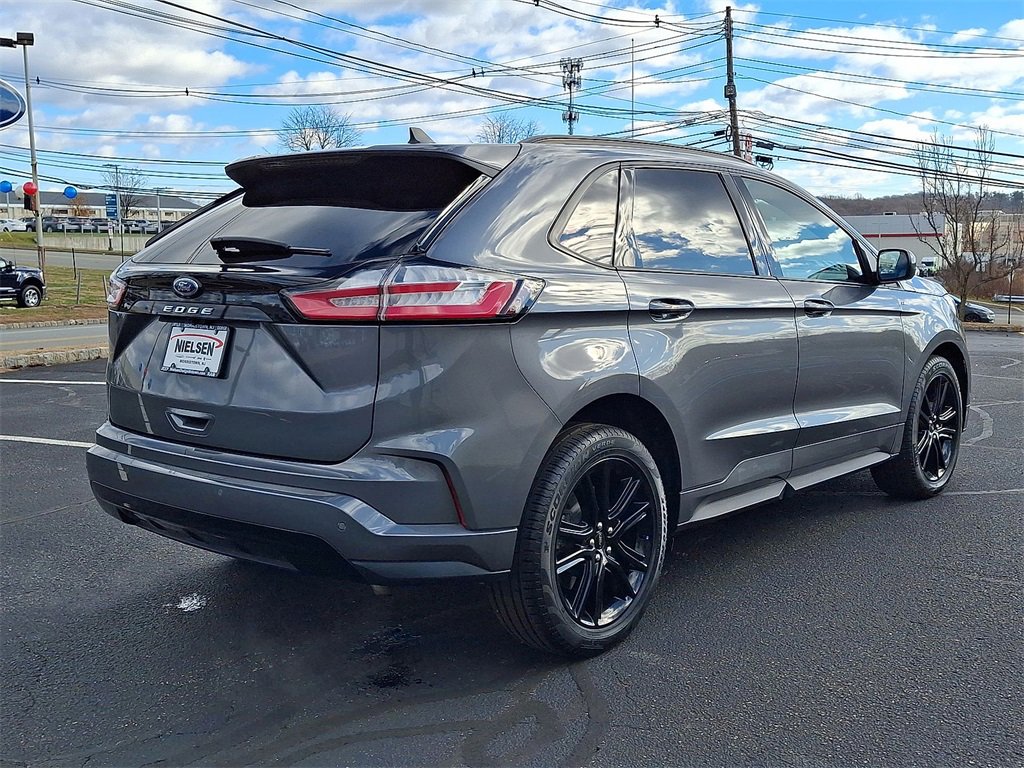 Used 2022 Ford Edge ST-Line image 25