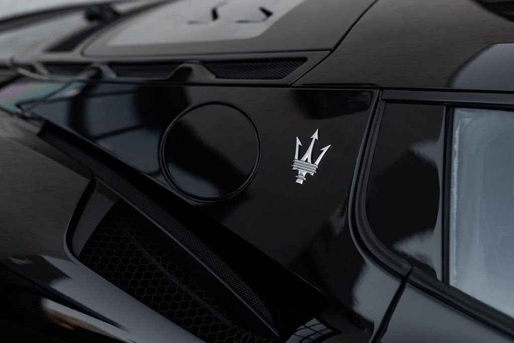 Used 2022 Maserati MC20 Coupe image 9