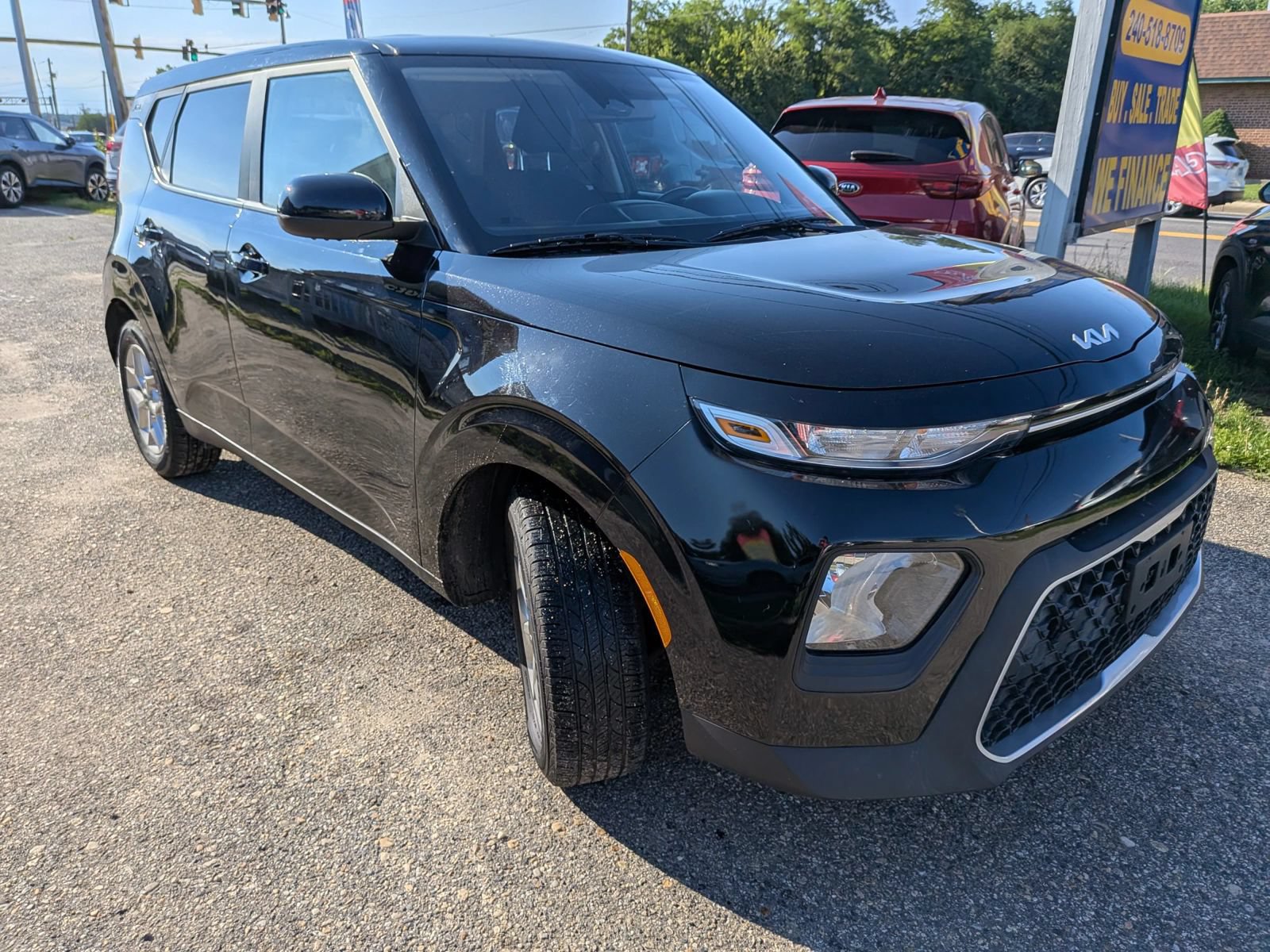 Used 2022 Kia Soul LX w/ Technology Package FWD image 8