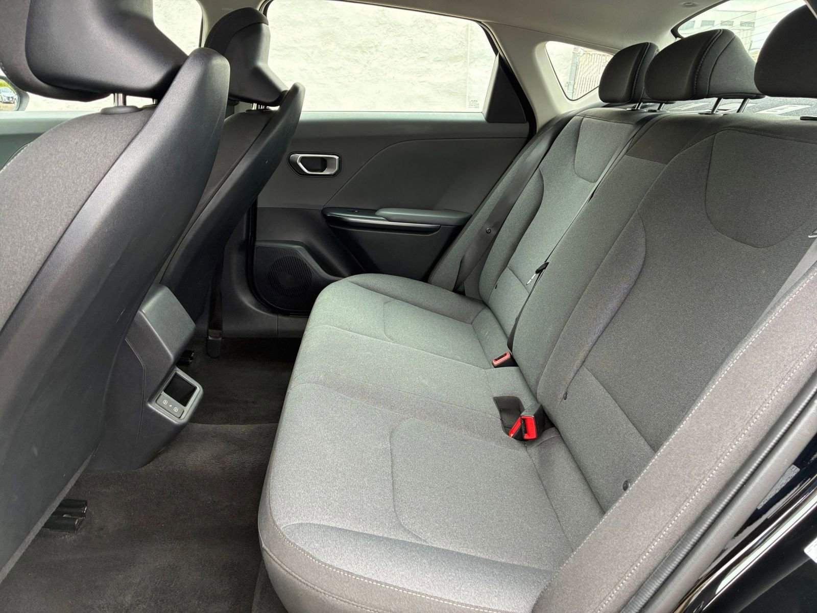 Used 2025 Kia K4 LXS image 24