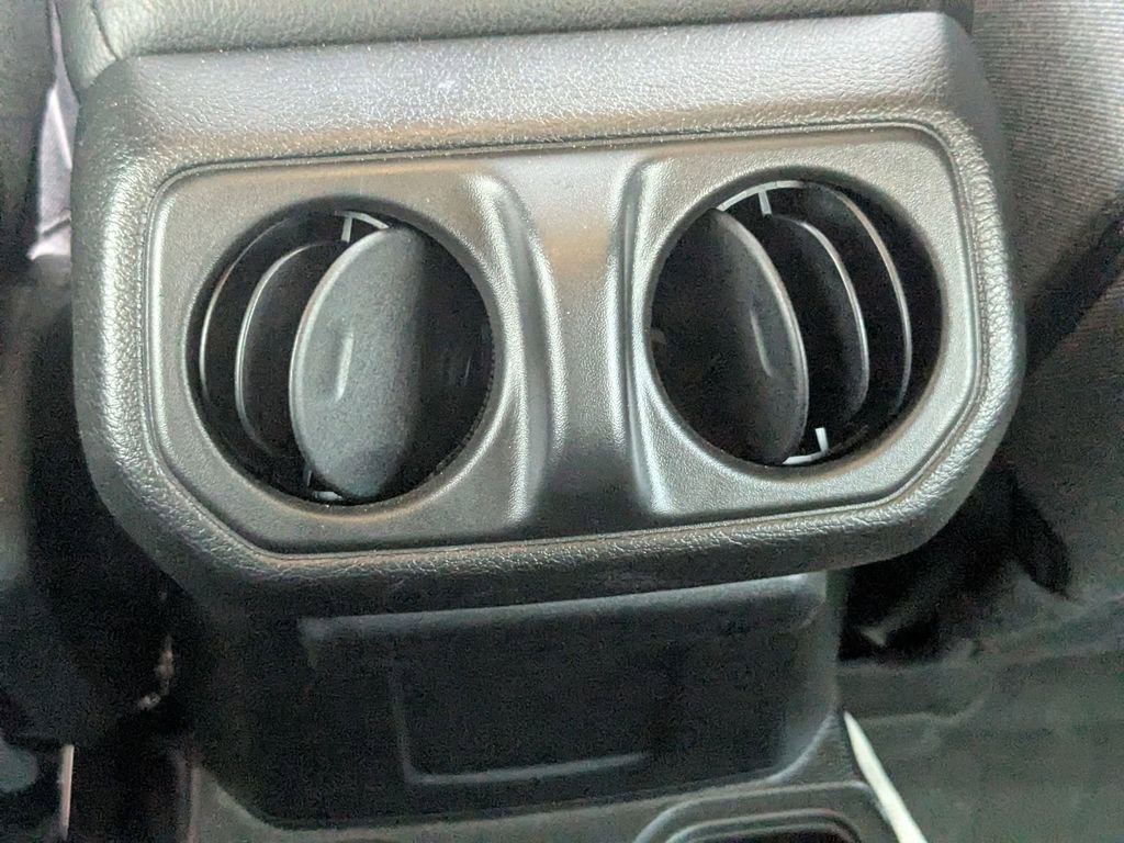 Used 2024 Jeep Wrangler Sport AWD/4WD image 25