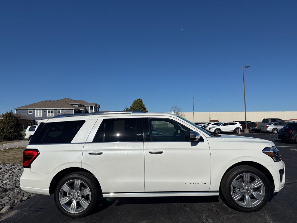 Used 2022 Ford Expedition Platinum image 6