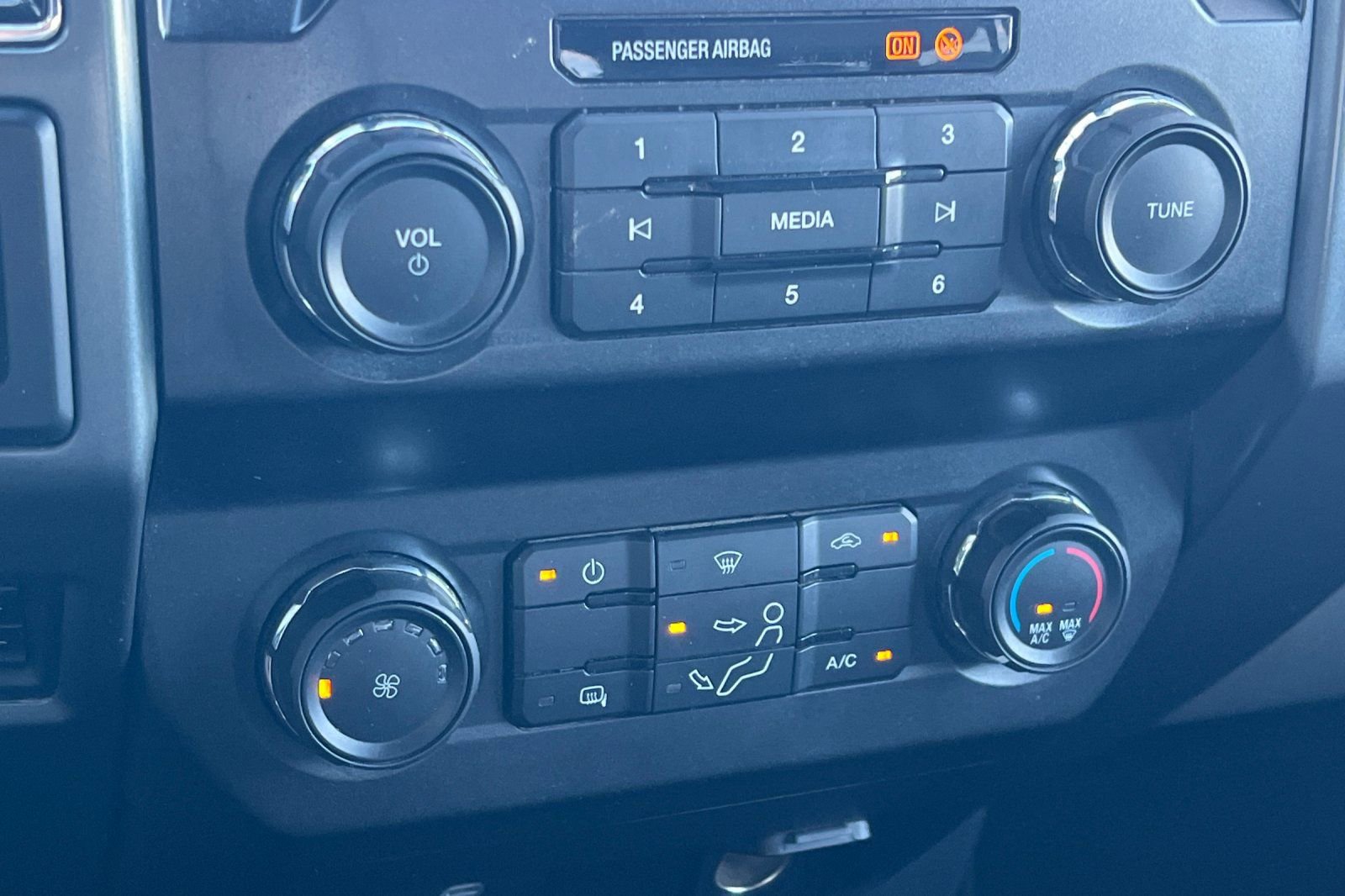 Used 2022 Ford F250 XLT w/ FX4 Off-Road Package image 20