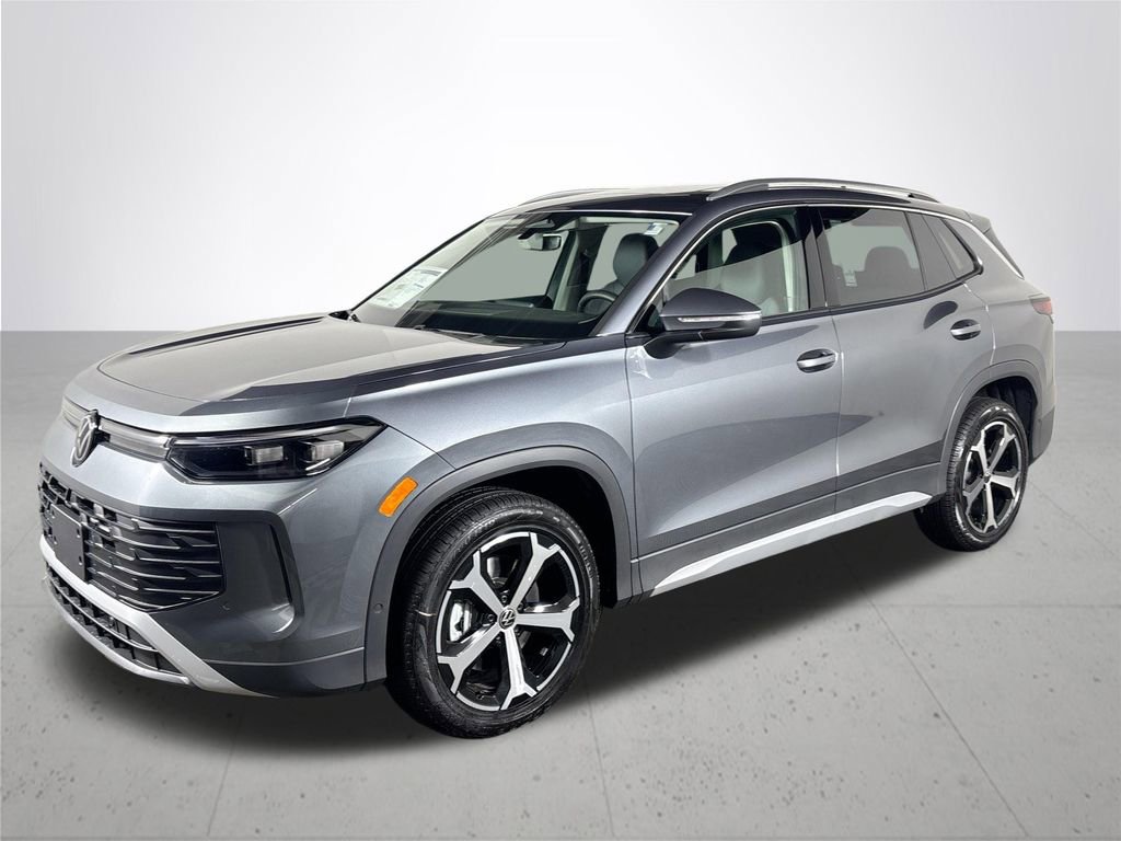 New 2025 Volkswagen Tiguan SE image 2