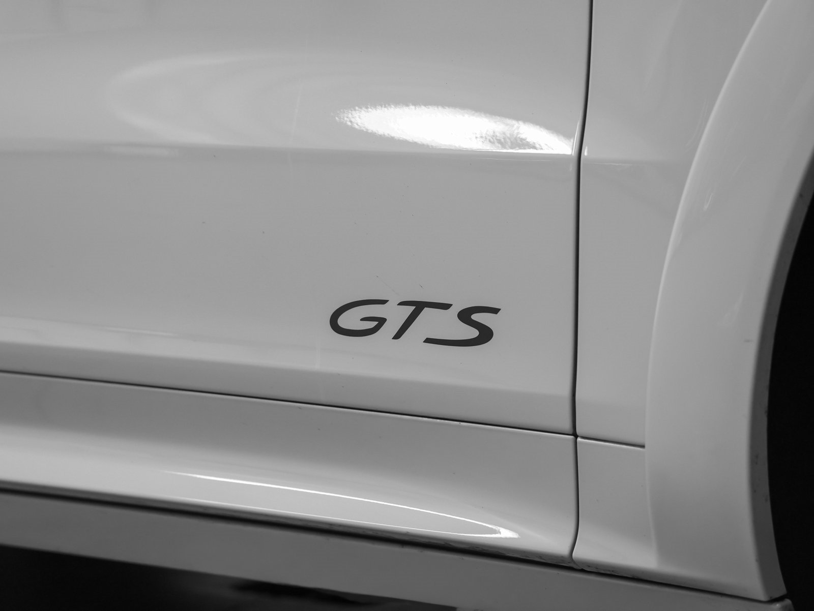 Used 2023 Porsche Cayenne GTS image 15