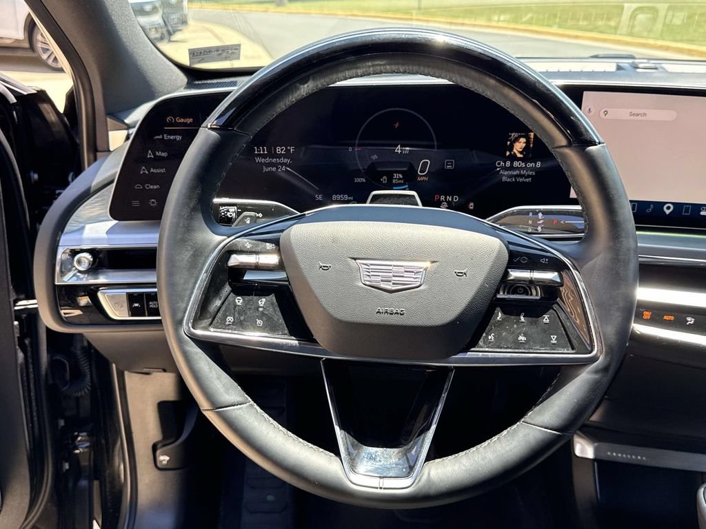 Certified 2024 Cadillac Lyriq Sport w/ LPO, Floor Liner Package AWD/4WD image 32