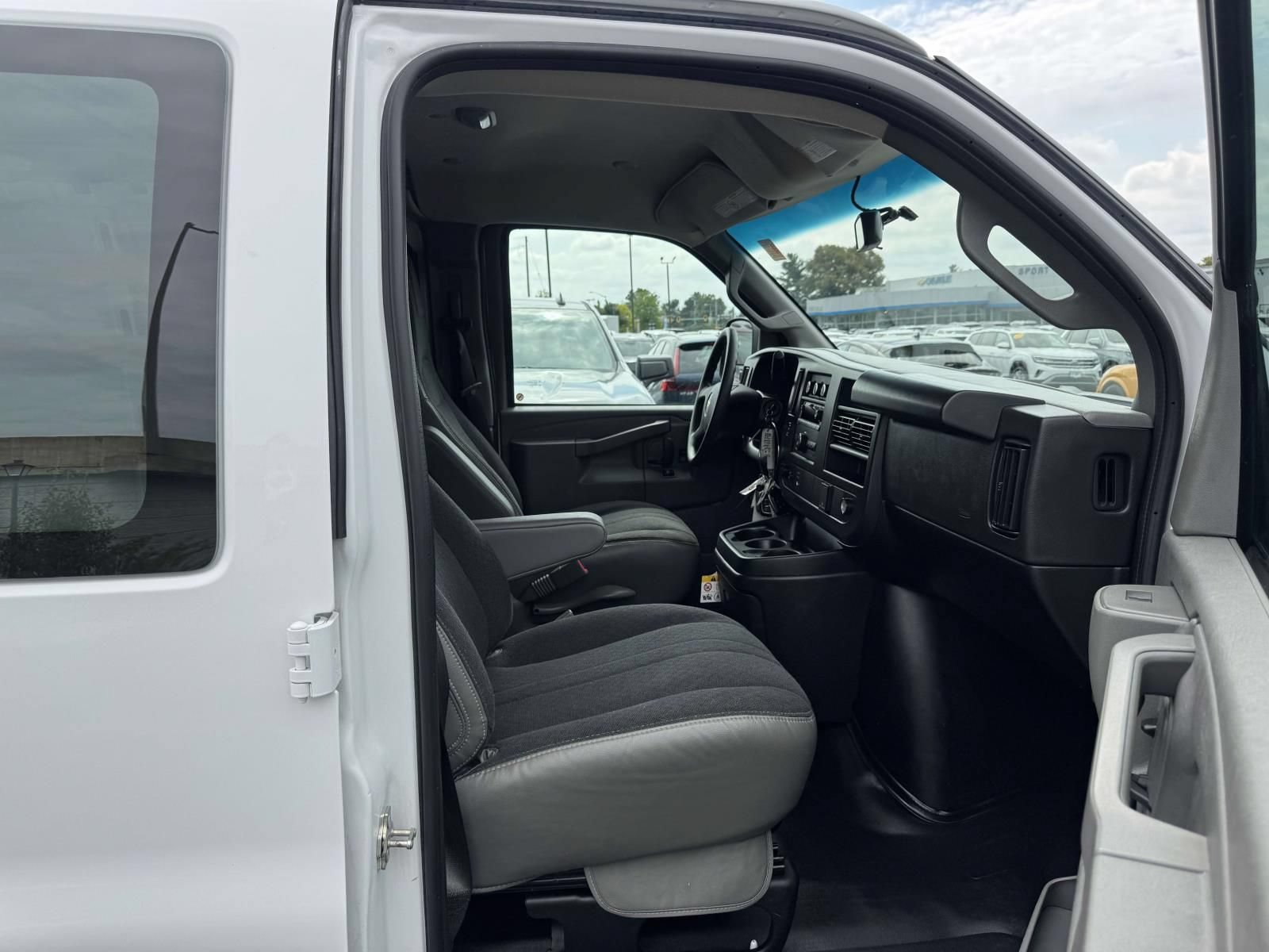 Used 2024 Chevrolet Express 2500 w/ Driver Convenience Package RWD image 13