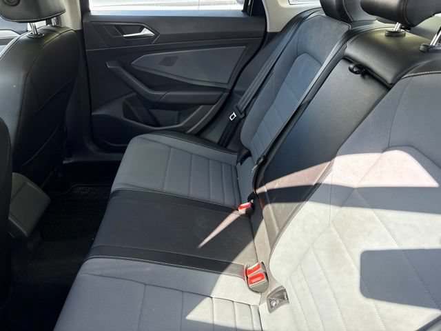 Used 2026 Volkswagen Jetta SE FWD image 8