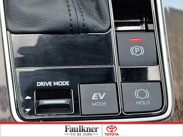 Certified 2025 Toyota Sienna Platinum AWD/4WD image 25