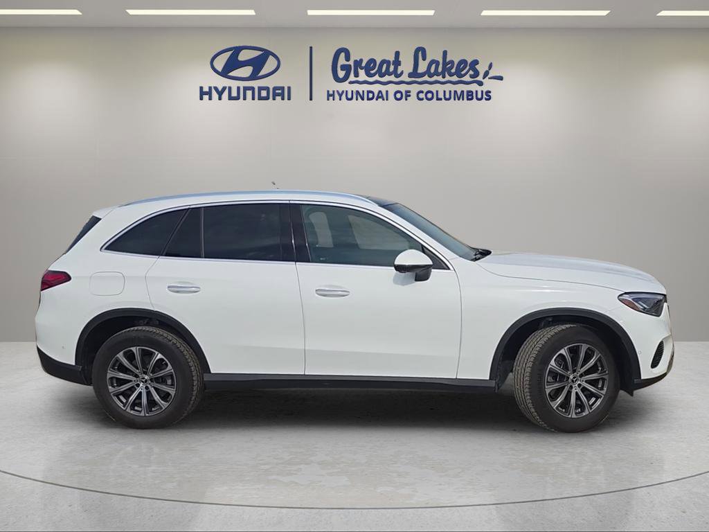 Used 2025 Mercedes-Benz GLC 300 4MATIC image 6