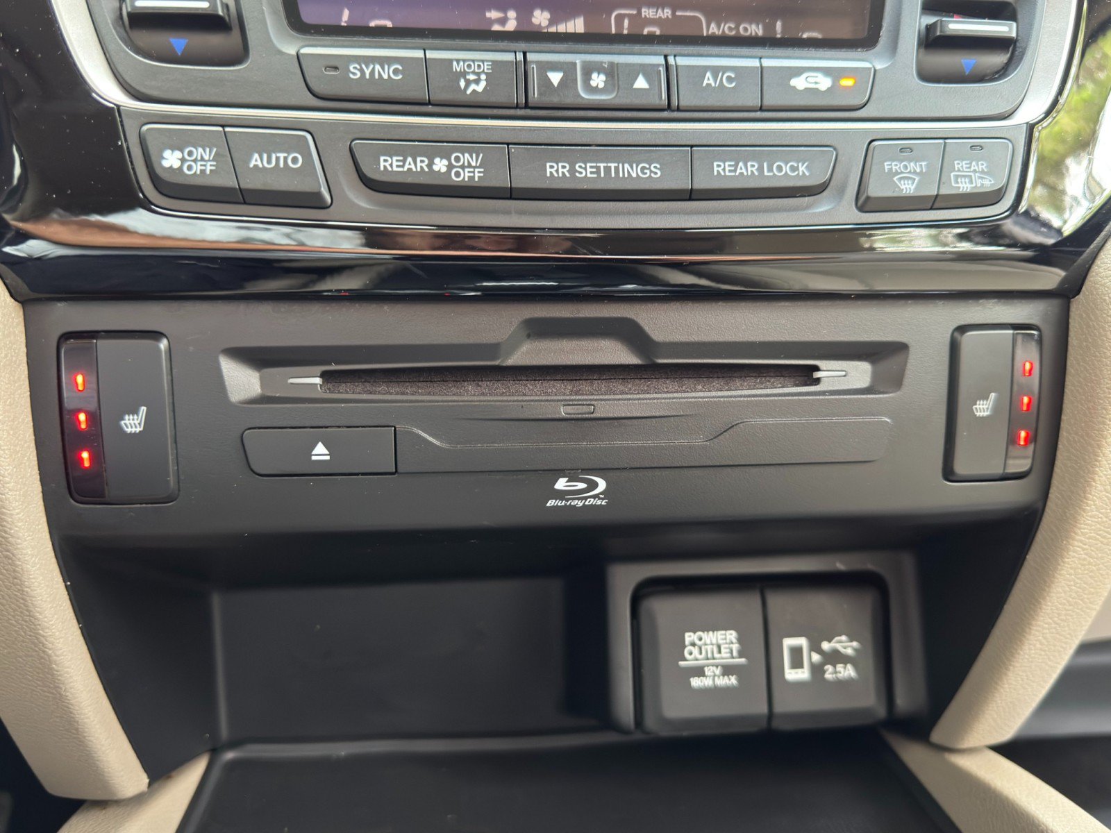 Used 2021 Honda Pilot Touring image 31