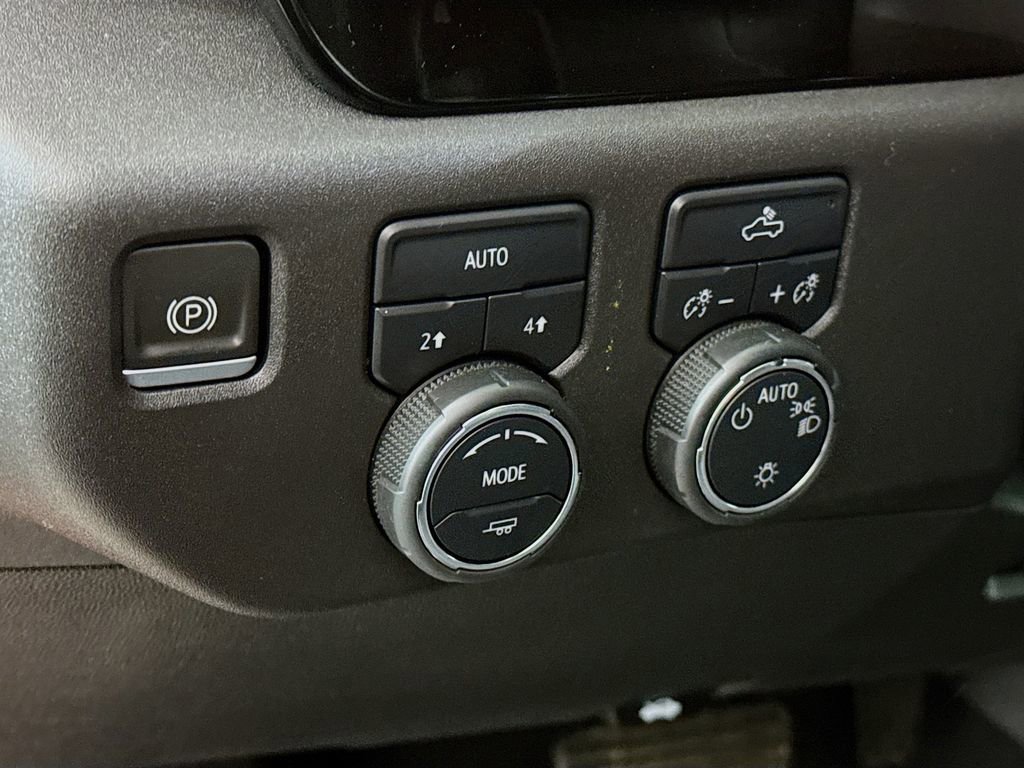 Used 2023 Chevrolet Silverado 1500 LT image 19