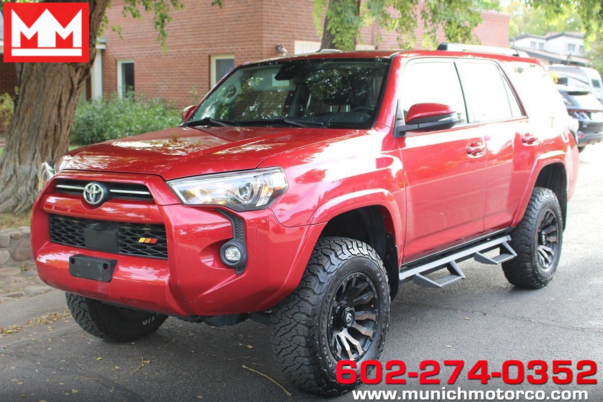 Used 2022 Toyota 4Runner SR5 Premium w/ Moonroof Package AWD/4WD image 1