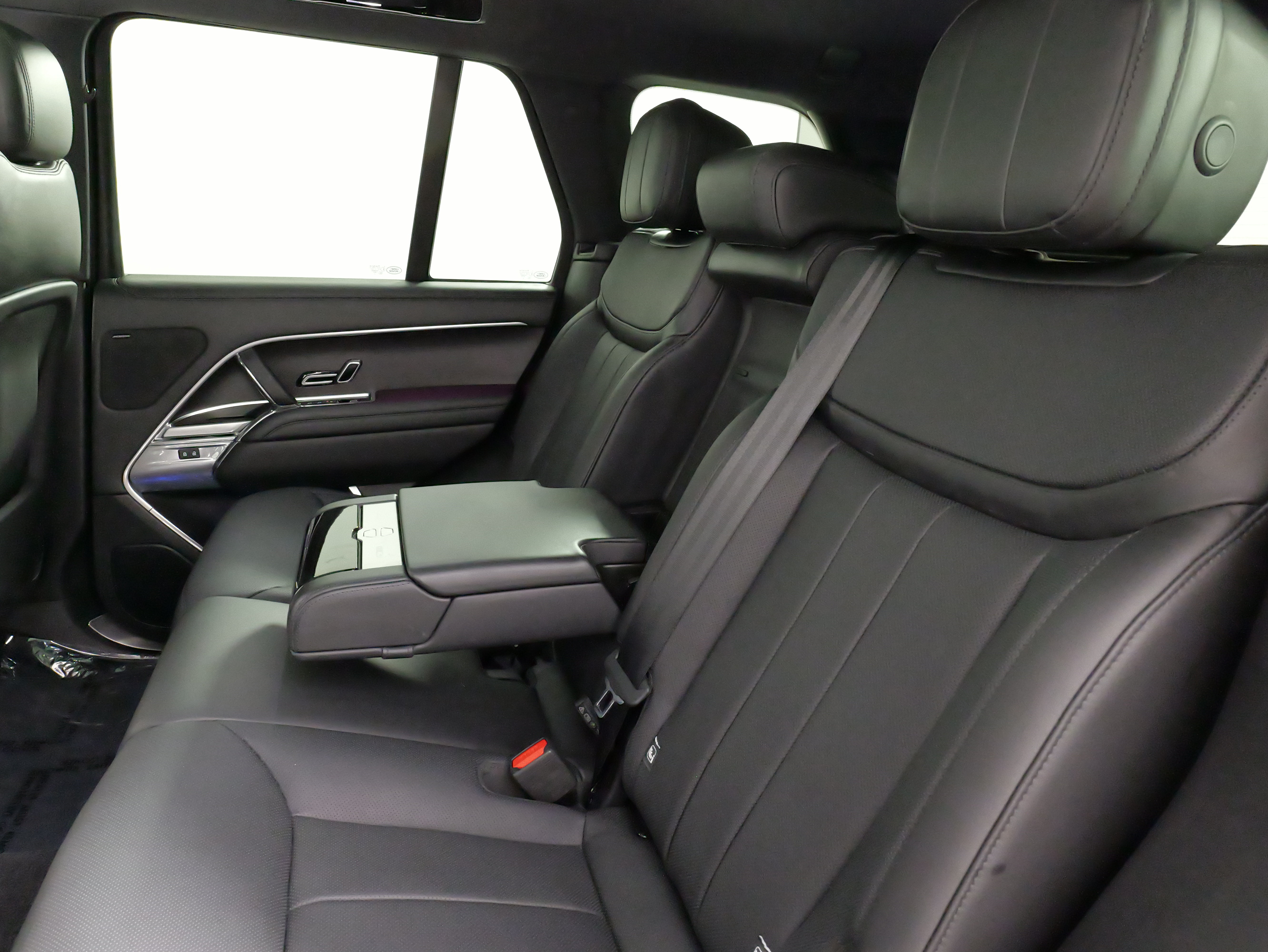 Used 2024 Land Rover Range Rover SE AWD/4WD image 41