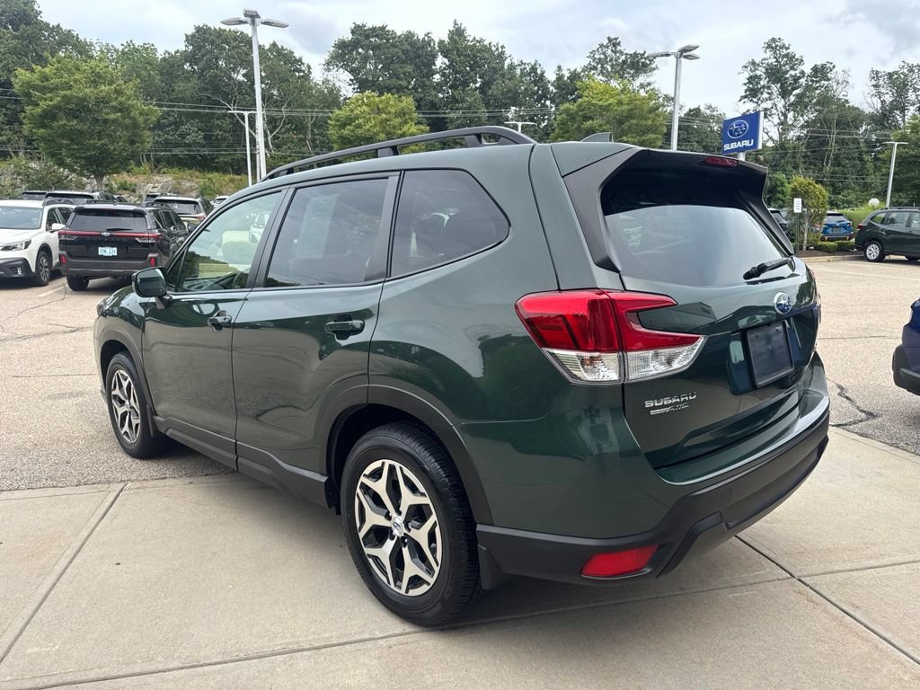 Used 2023 Subaru Forester Premium AWD/4WD image 3