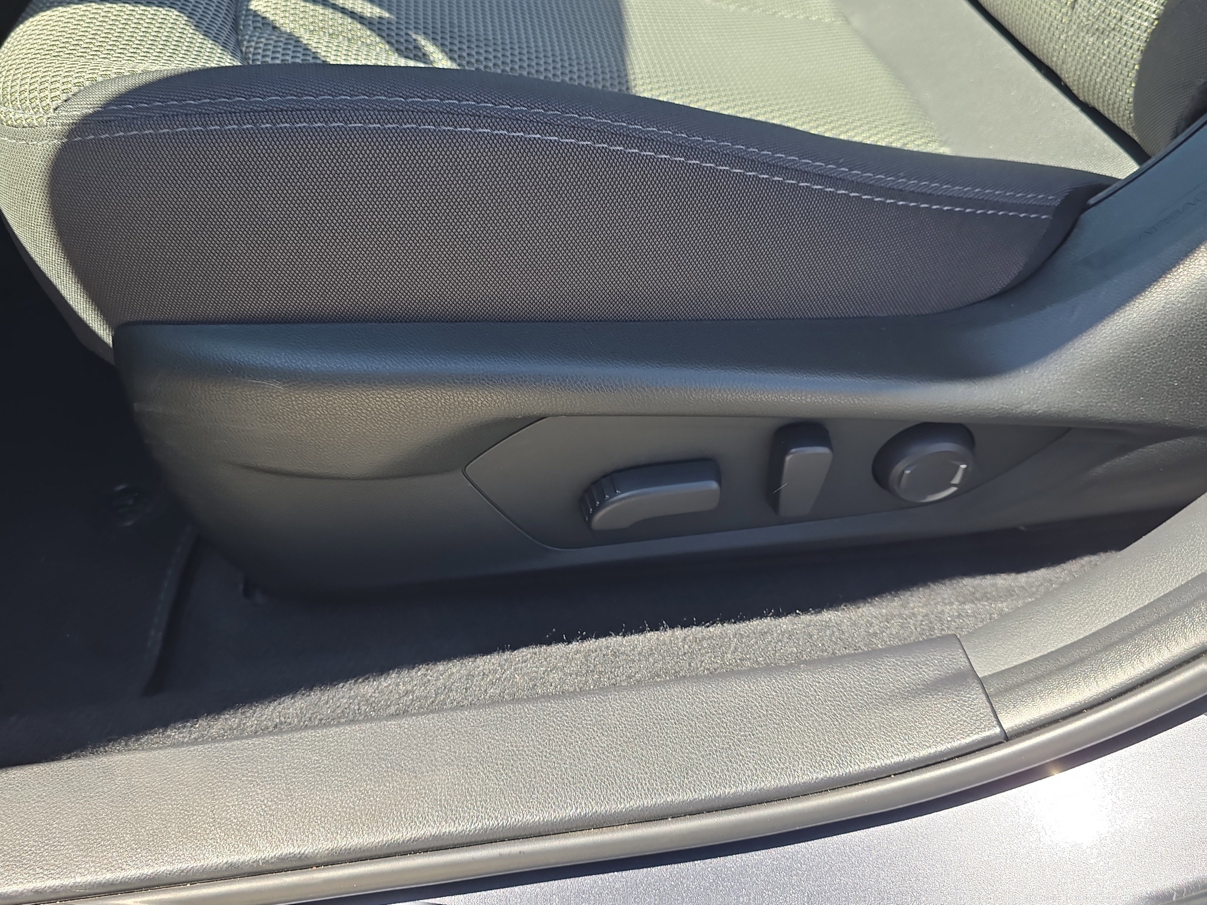 Used 2024 Subaru Crosstrek 2.0i Premium image 20