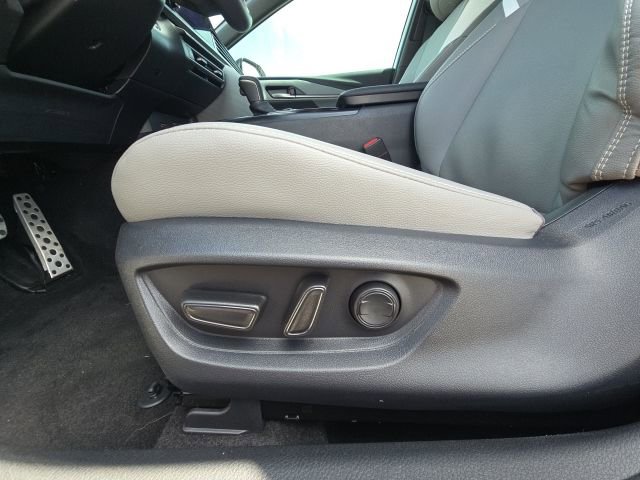 Used 2025 Toyota Camry SE FWD image 22