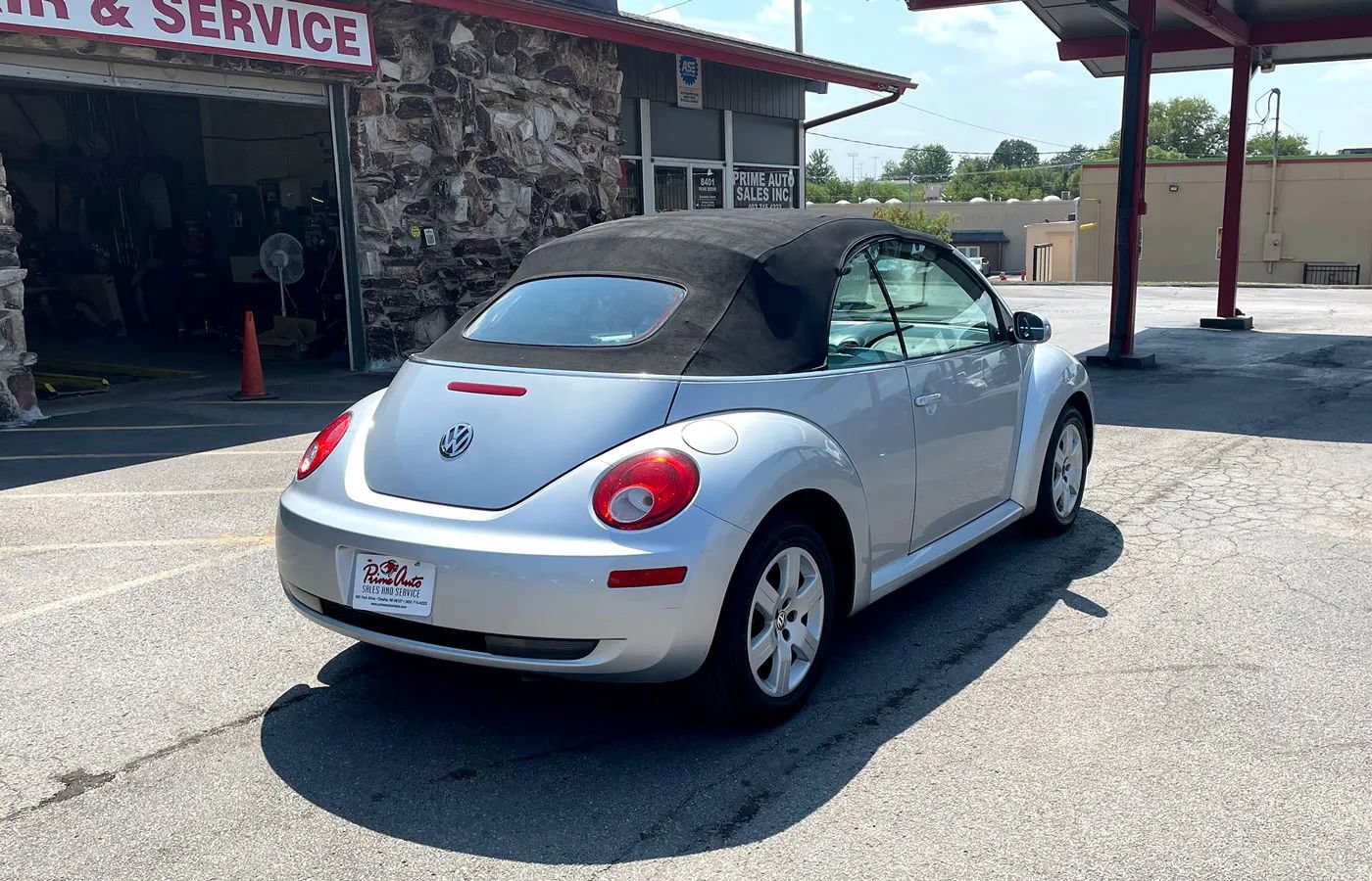 Used 2007 Volkswagen Beetle Convertible w/ Package 1 FWD image 13