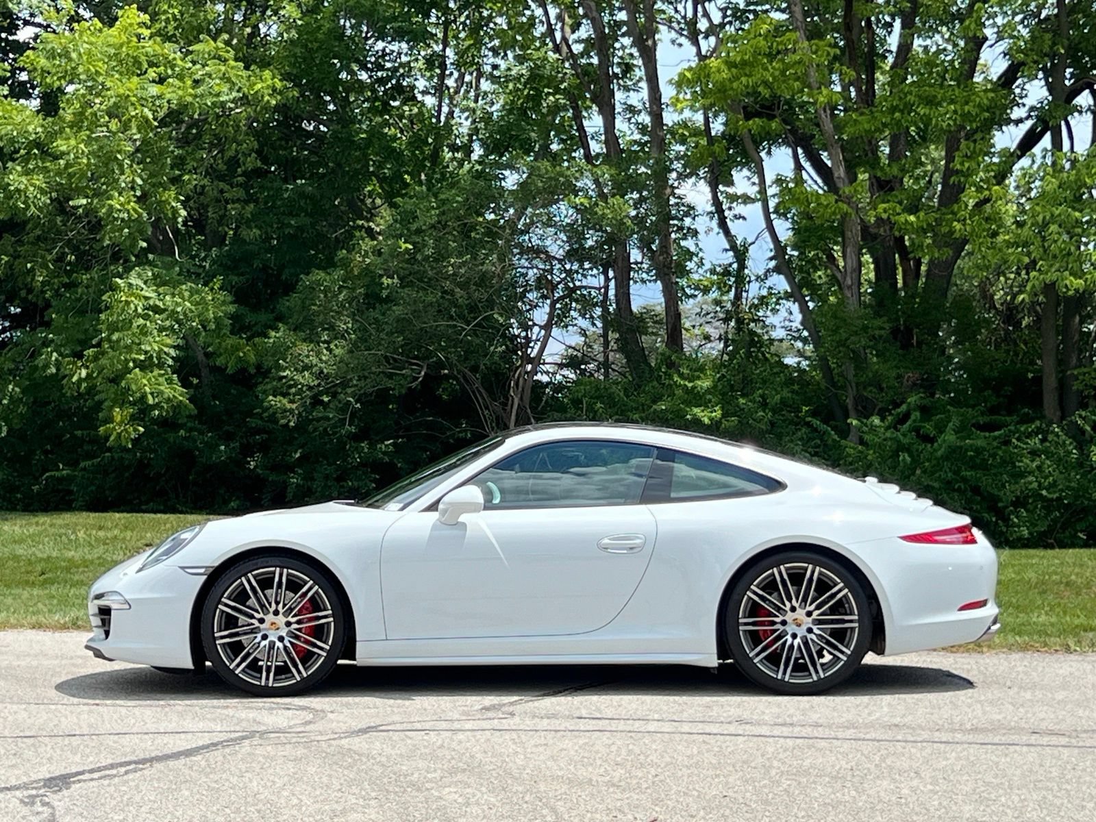 Used 2015 Porsche 911 Carrera 4S AWD/4WD image 2